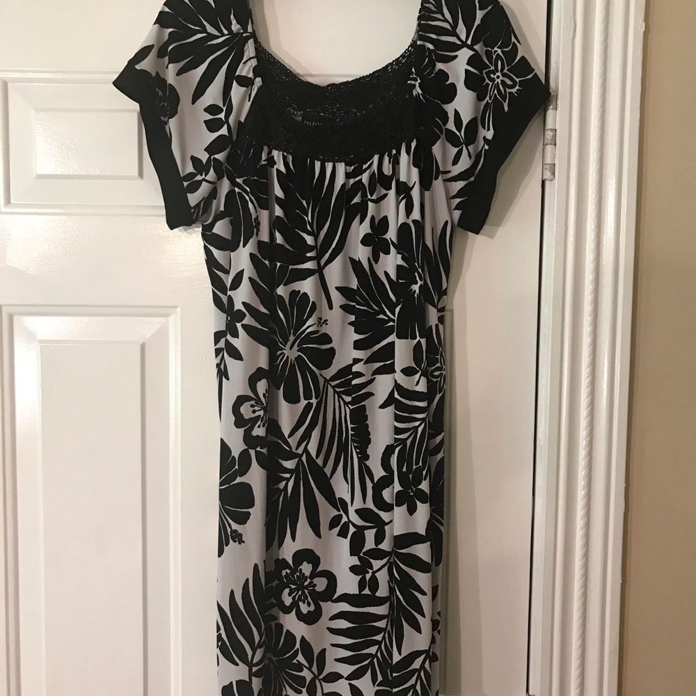 Dress or long dress top, great condition